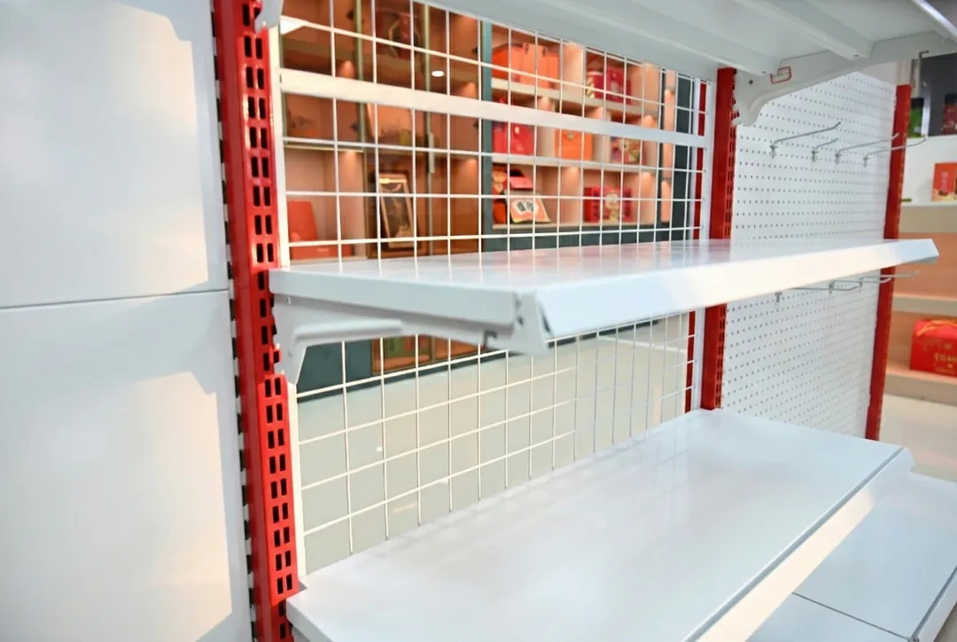 Choosing-the-Right-Supermarket-Shelves-Back-Panel